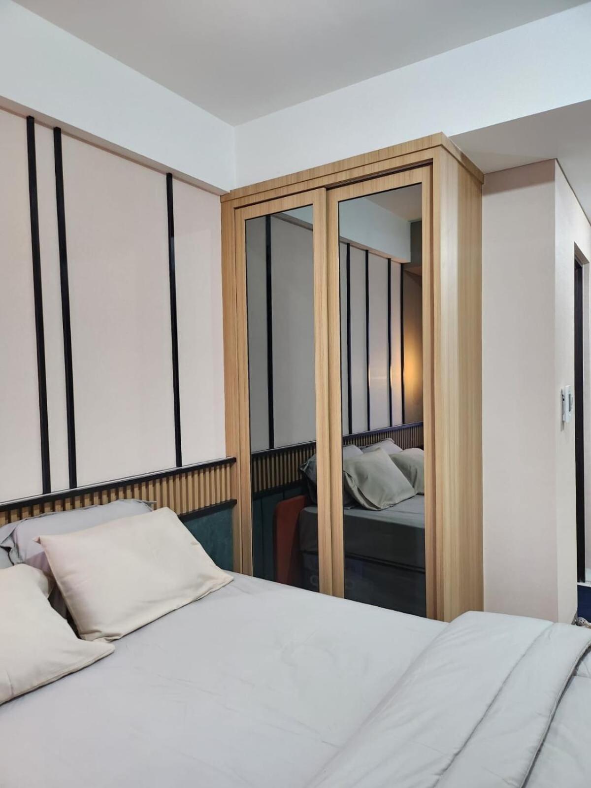 Spacious Comfortable Apartemen South Surabaya Buitenkant foto