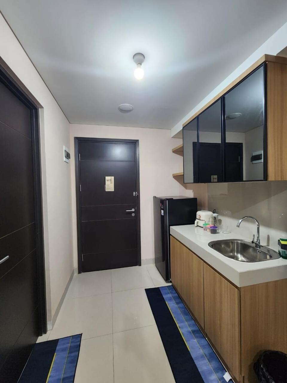 Spacious Comfortable Apartemen South Surabaya Buitenkant foto